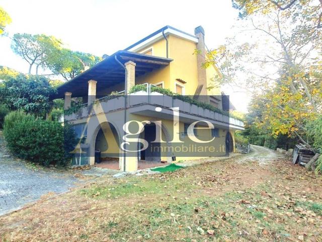 Villa Indipendente in vendita a Unione dei Comuni della Val Vibrata, Colonnella