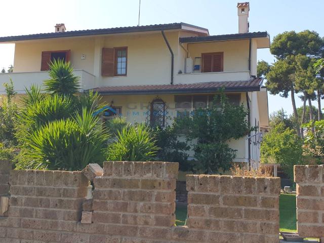 Villa Indipendente in vendita a Unione dei Comuni della Val Vibrata, Colonnella