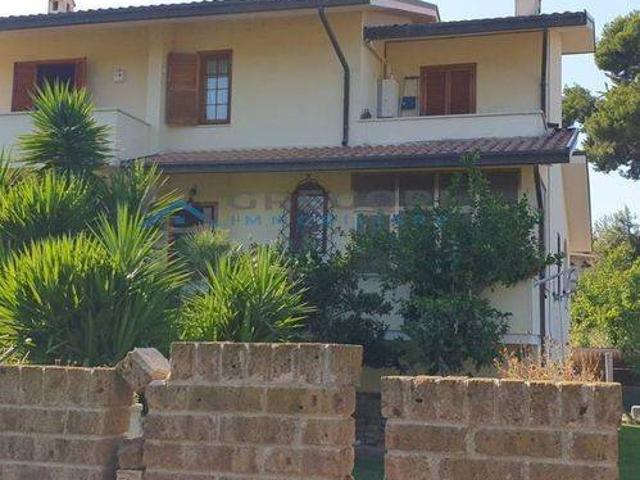 Villa Indipendente in vendita a Unione dei Comuni della Val Vibrata, Colonnella