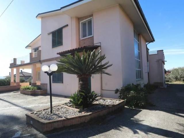 Villa Indipendente in vendita a Unione dei Comuni della Val Vibrata, Colonnella