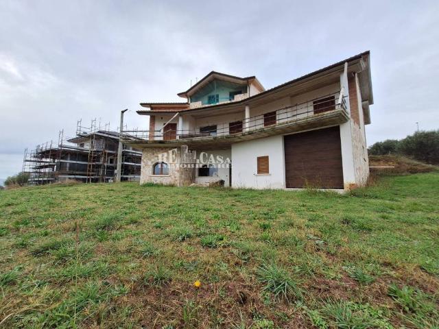 Villa Indipendente in vendita a Unione dei Comuni della Val Vibrata, Corropoli