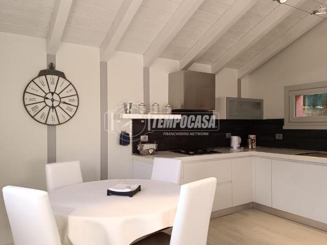 Villa Indipendente in vendita a Colonno, Lombardia