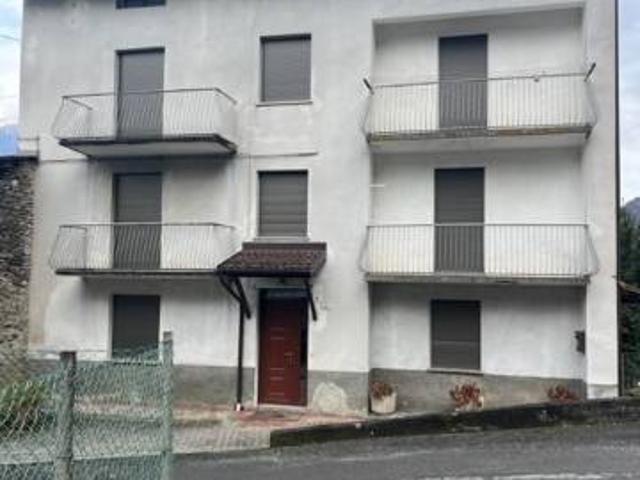 Villa Indipendente in vendita a Colorina, Lombardia