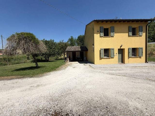 Villa Indipendente in vendita a Colorno, Reggio Emilia