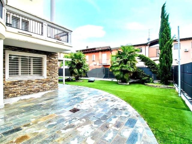 Villa Indipendente in vendita a Colorno, Reggio Emilia