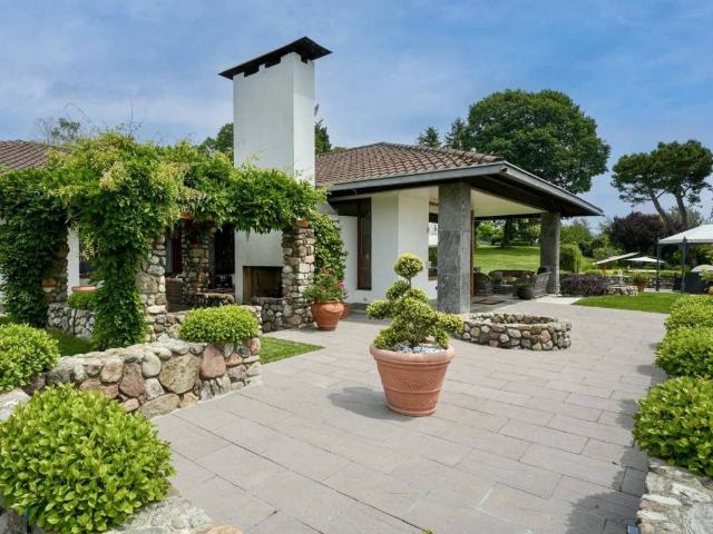 Villa Indipendente in vendita a Como