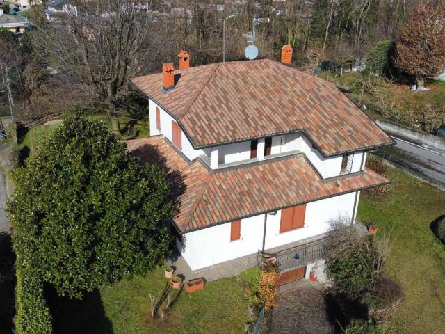 Villa Indipendente in vendita a Gironico Al Piano, Lombardia
