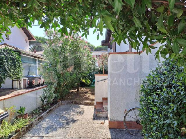 Villa Indipendente in vendita a Lido di Spina, Comacchio