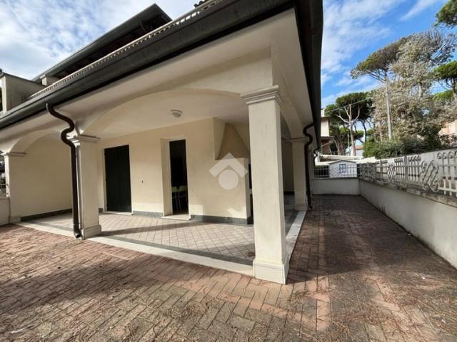 Villa Indipendente in vendita a Lido di Spina, Comacchio