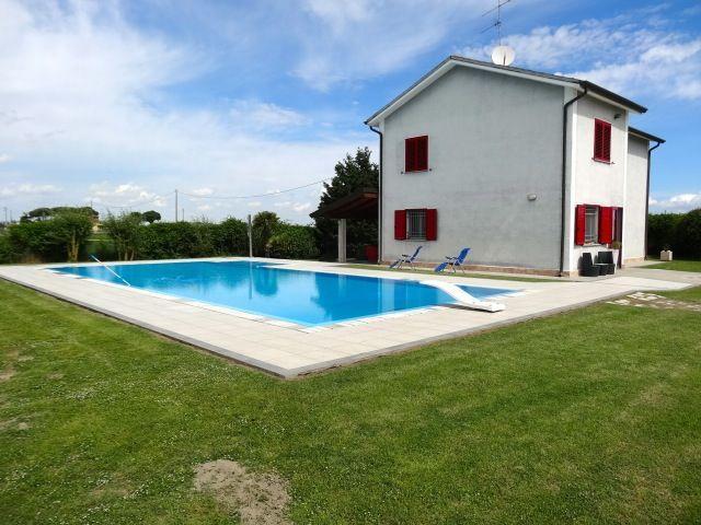 Villa Indipendente in vendita a Villaggio Galattico, Comacchio
