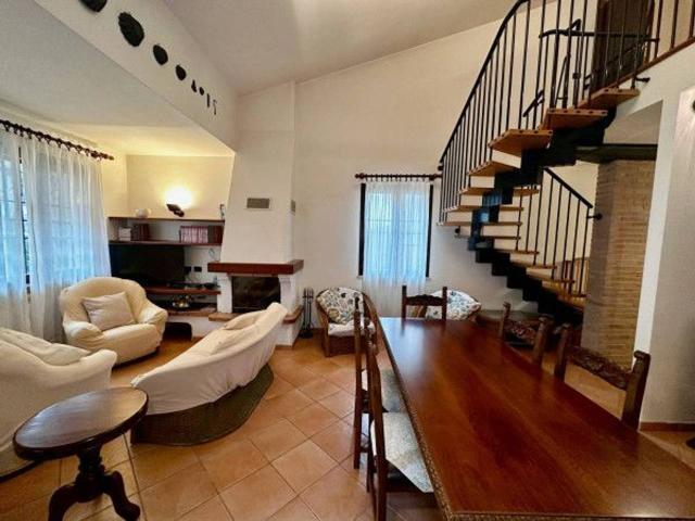 Villa Indipendente in vendita a Comacchio, Reggio Emilia
