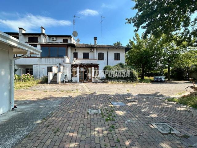 Villa Indipendente in vendita a Comacchio, Reggio Emilia