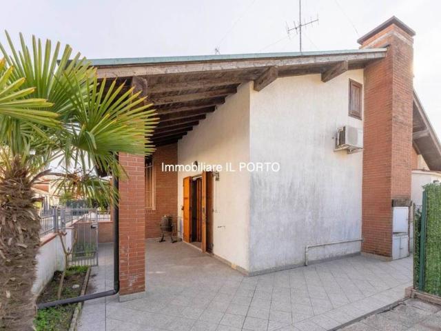 Villa Indipendente in vendita a Comacchio, Reggio Emilia