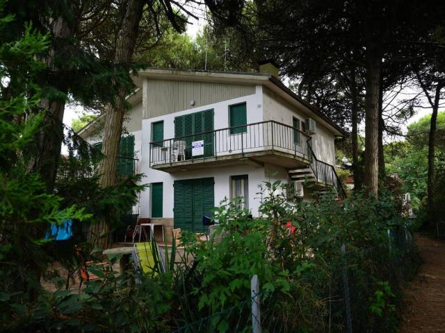 Villa Indipendente in vendita a Quartiere Le Valli, Comacchio