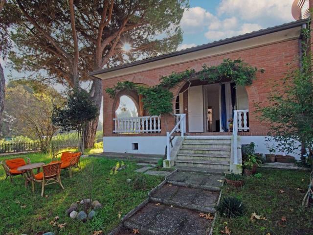 Villa Indipendente in vendita a Villaggio Galattico, Comacchio