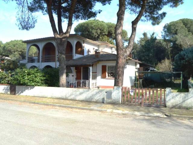 Villa Indipendente in vendita a Comacchio, Reggio Emilia