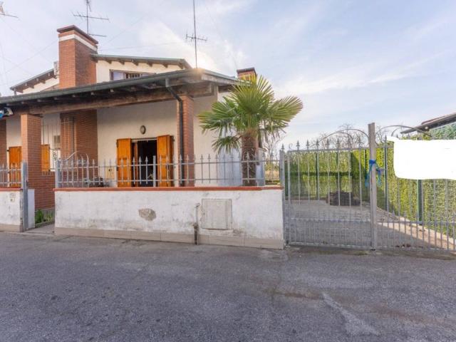 Villa Indipendente in vendita a Comacchio, Reggio Emilia