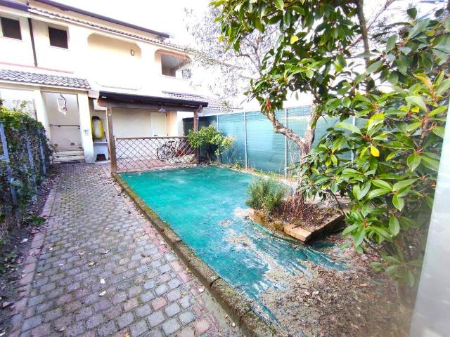 Villa Indipendente in vendita a Lido degli Scacchi, Comacchio