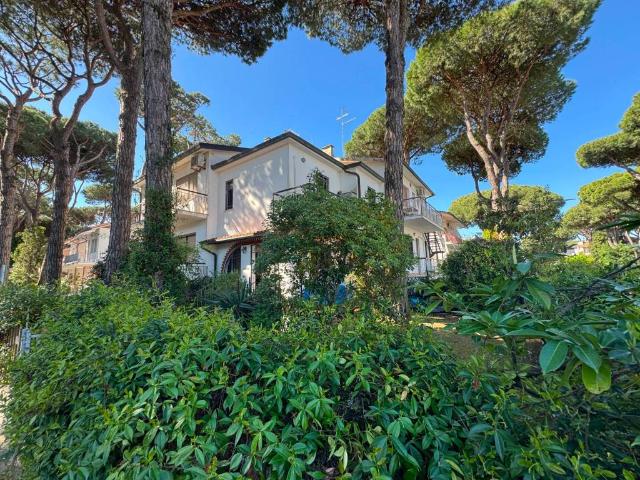 Villa Indipendente in vendita a Comacchio, Reggio Emilia