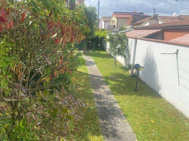 Villa Indipendente in vendita a Comacchio, Reggio Emilia
