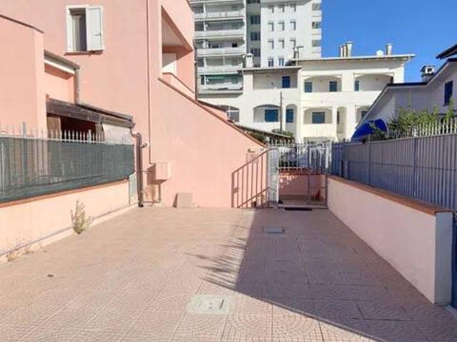Villa Indipendente in vendita a Lido di Pomposa, Comacchio