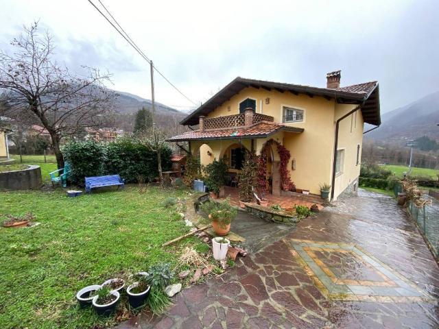 Villa Indipendente in vendita a Unione di comuni Montana Lunigiana, Comano
