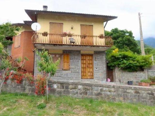 Villa Indipendente in vendita a Unione di comuni Montana Lunigiana, Comano