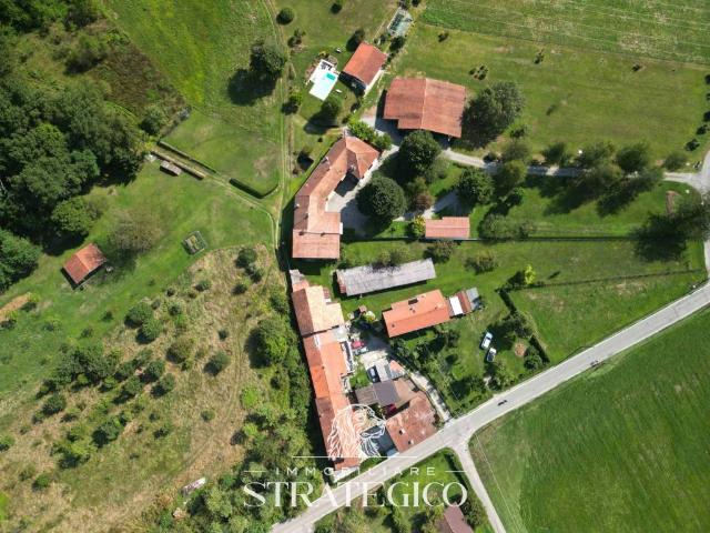 Villa Indipendente in vendita a Comignago, Novara