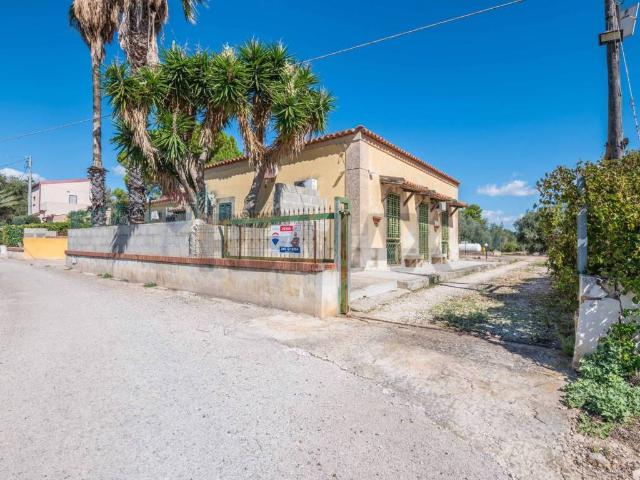 Villa Indipendente in vendita a Comiso, Ragusa