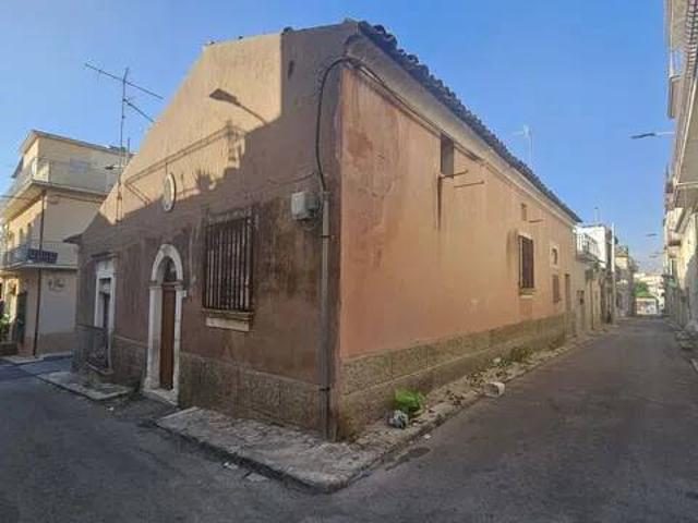 Villa Indipendente in vendita a Comiso, Ragusa