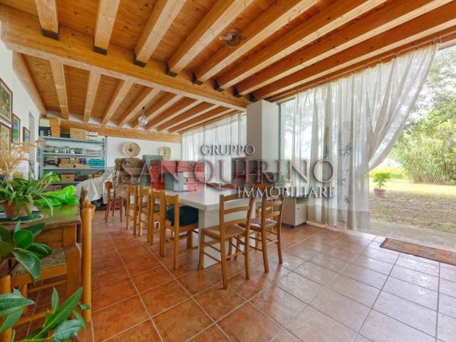 Villa Indipendente in vendita a Commessaggio, Lombardia