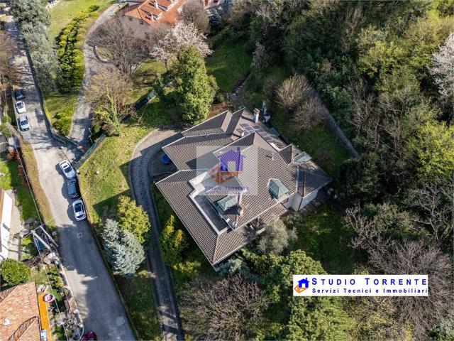 Villa Indipendente in vendita a San Bartolomeo, Como