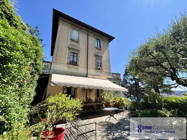 Villa Indipendente in vendita a Como