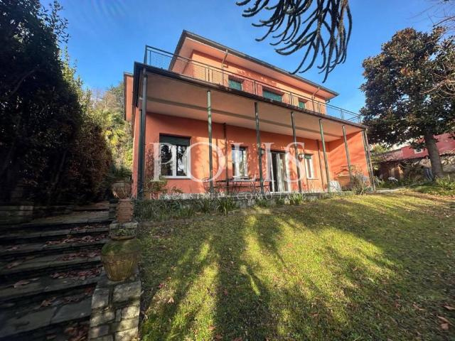 Villa Indipendente in vendita a Sagnino, Como