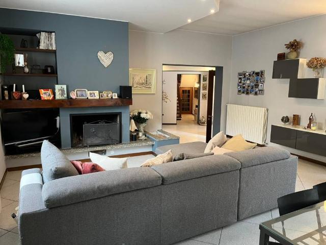 Villa Indipendente in vendita a Monte Olimpino, Como