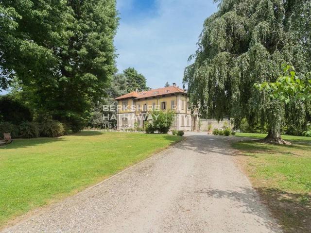 Villa Indipendente in vendita a Como, Lombardia