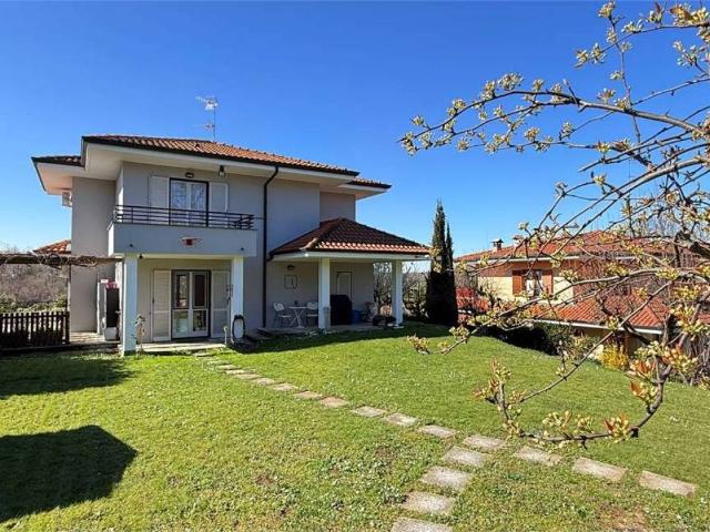 Villa Indipendente in vendita a San Bartolomeo, Como