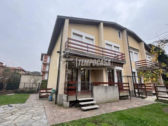 Villa Indipendente in vendita a Como, Lombardia