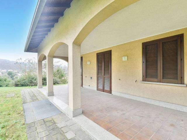 Villa Indipendente in vendita a Como, Lombardia