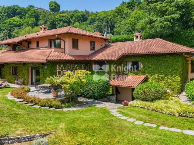 Villa Indipendente in vendita a Bignanico, Como