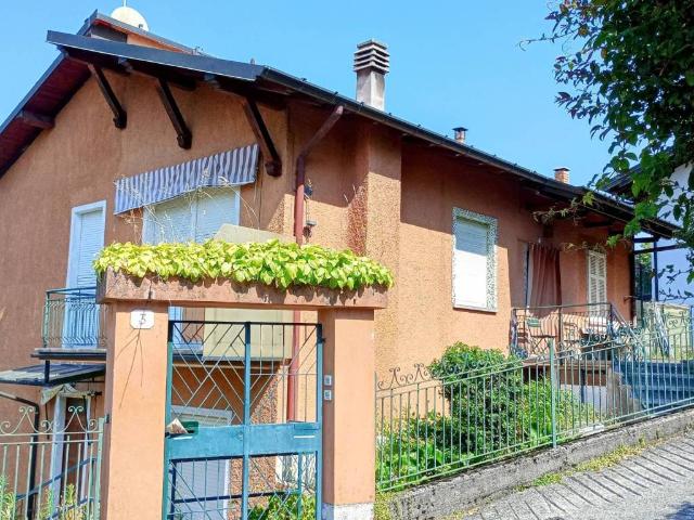 Villa Indipendente in vendita a Interlegno, Como