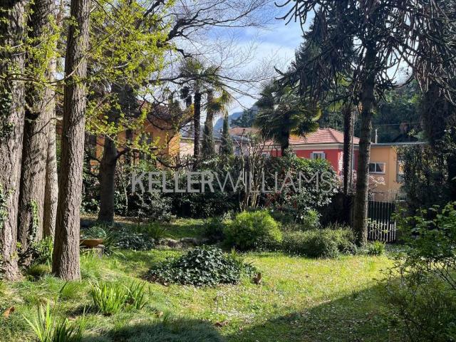 Villa Indipendente in vendita a Sagnino, Como