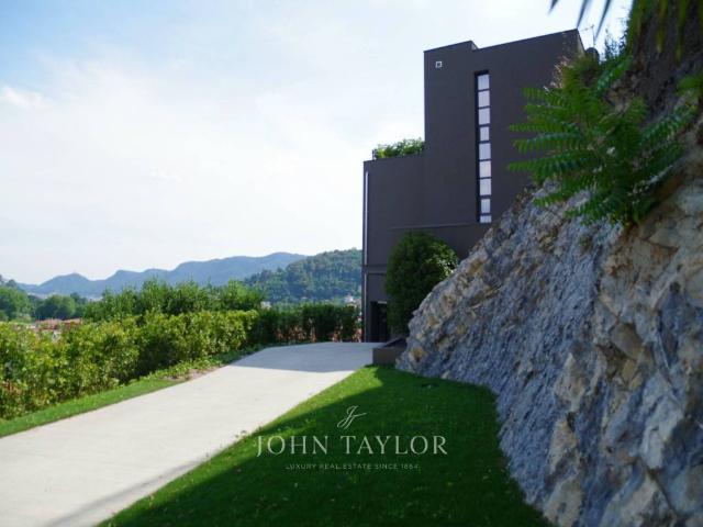 Villa Indipendente in vendita a Vico, Como