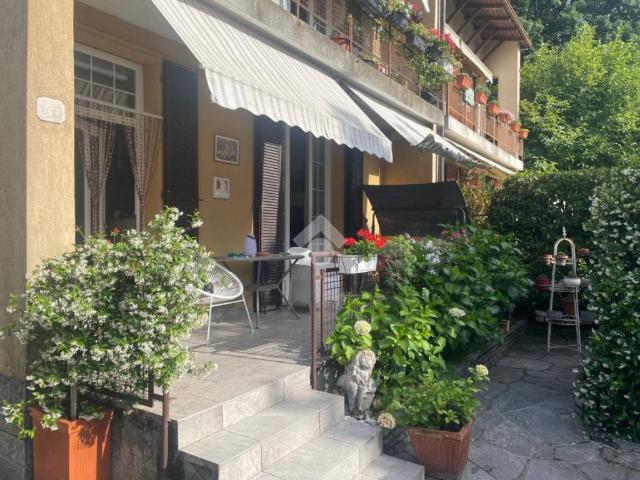 Villa Indipendente in vendita a Muggiò, Como