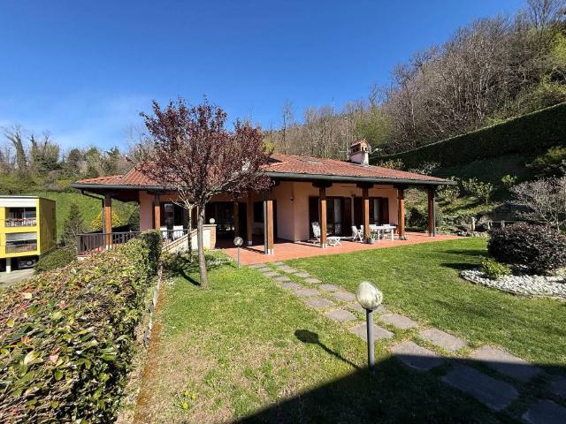 Villa Indipendente in vendita a Muggiò, Como