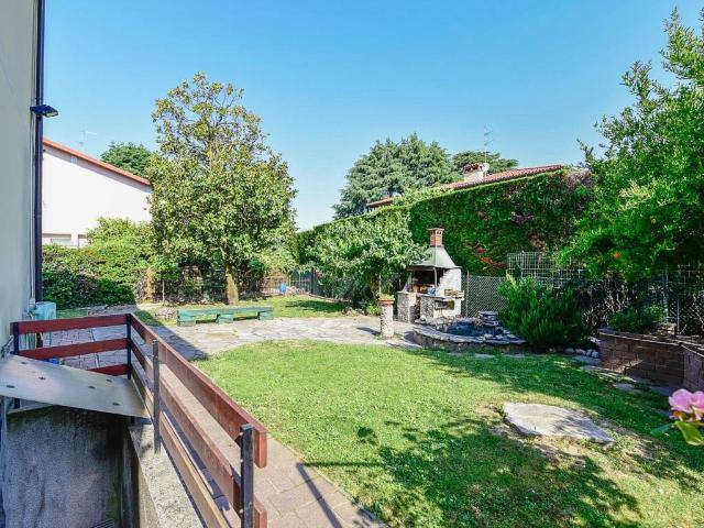 Villa Indipendente in vendita a Como, Lombardia