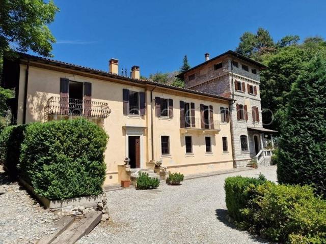 Villa Indipendente in vendita a San Fermo Della Battaglia, Lombardia
