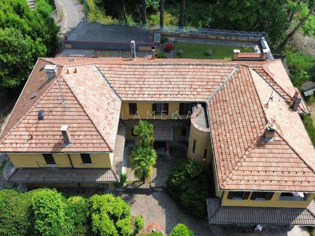 Villa Indipendente in vendita a Como