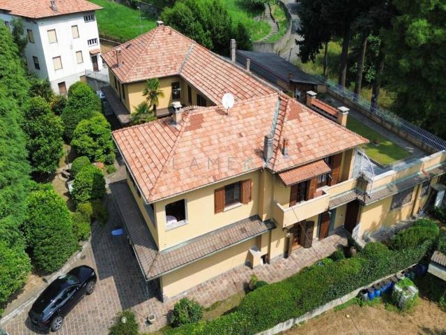 Villa Indipendente in vendita a Prestino, Como