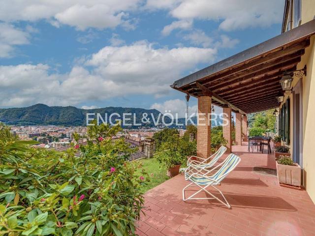 Villa Indipendente in vendita a San Giuliano, Como